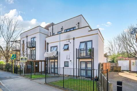 Buckingham Road, Edgware, HA8 1 bed flat for sale