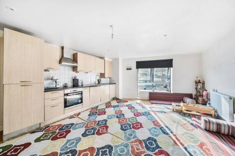 Buckingham Road, Edgware, HA8 1 bed flat for sale