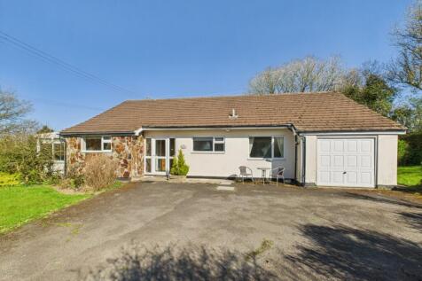 4 bedroom bungalow for sale