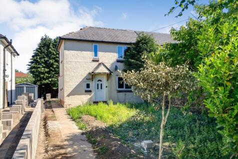2 bedroom semi-detached house for sale