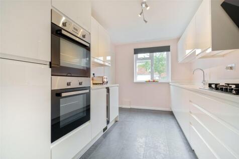 Ullswater, Berkshire RG12 3 bed terraced house for sale