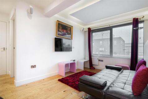 The Ring, Berkshire RG12 1 bed apartment for sale