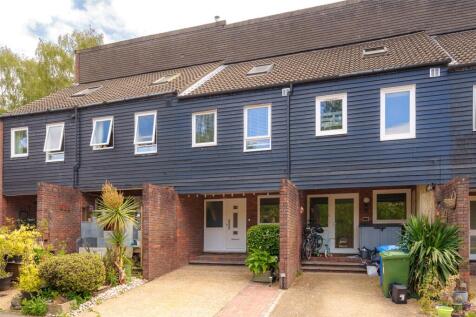 Northcott, Berkshire RG12 4 bed terraced house for sale