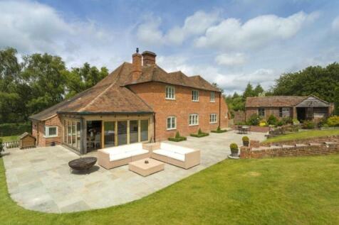 5 bedroom detached house for sale