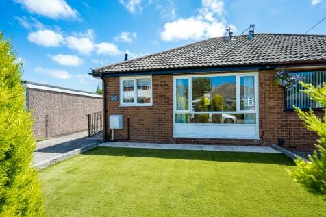 2 bedroom semi-detached bungalow for sale