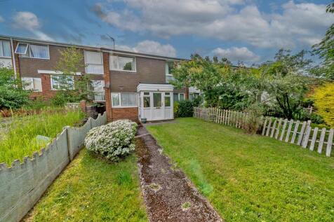 4 bedroom terraced house for sale