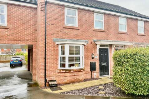 3 bedroom semi-detached house for sale