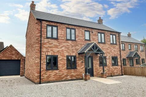 Rat Row, Wisbech St. Mary, PE13 4 bed detached house for sale