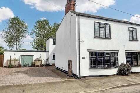 Church Way, Tydd St. Mary, PE13 5 bed semi