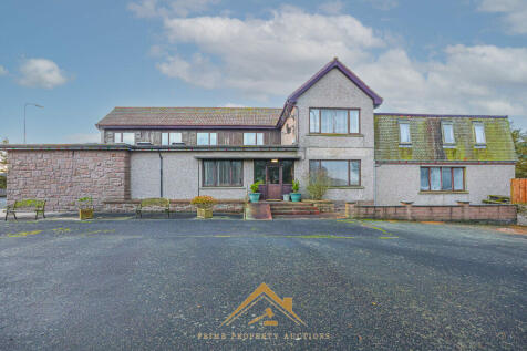 A90, Peterhead AB42 9 bed detached house for sale