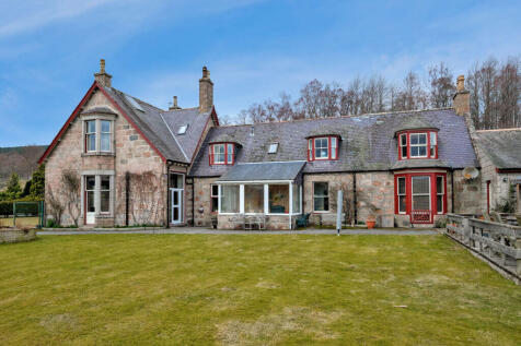 7 bedroom detached house for sale