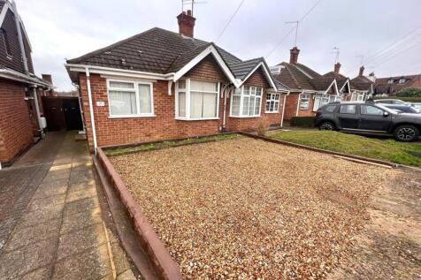 2 bedroom semi-detached bungalow for sale