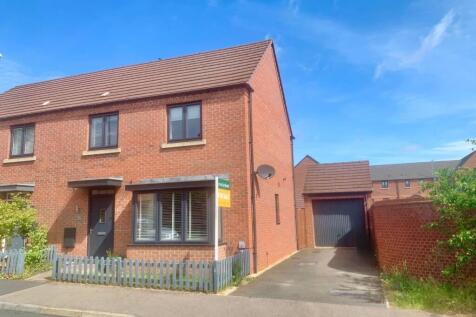 Eden Way, St Crispin, Northampton NN5 3 bed semi