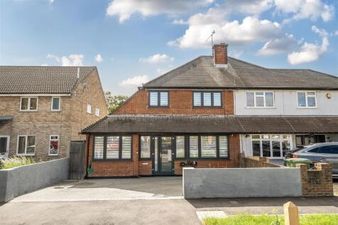 3 bedroom semi-detached house for sale