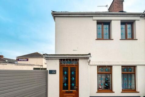 3 bedroom semi-detached house for sale