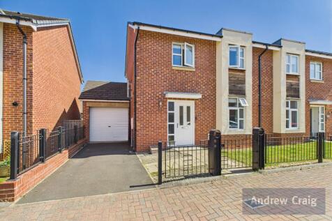 3 bedroom semi-detached house for sale