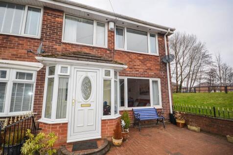 3 bedroom end of terrace house for sale