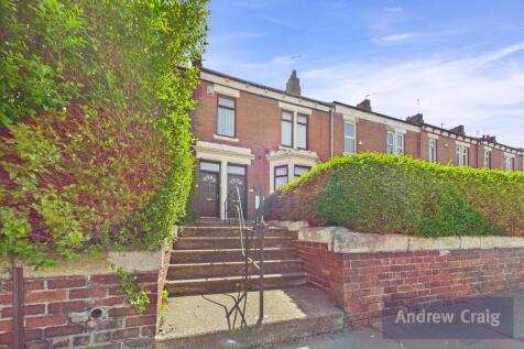 3 bedroom flat for sale