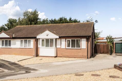 2 bedroom semi-detached bungalow for sale