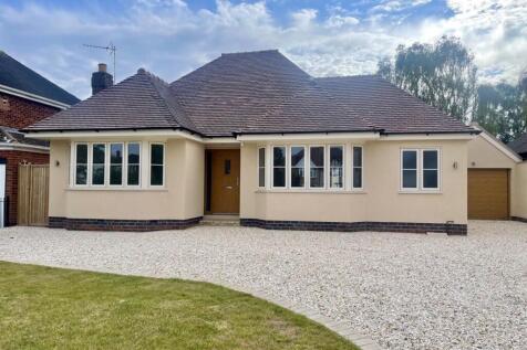 Bulkington Lane, Whitestone, Nuneaton 4 bed detached bungalow for sale