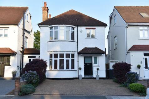 Queen Annes Grove, Enfield 3 bed detached house for sale