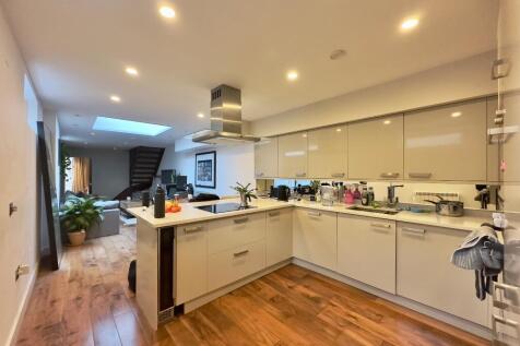 1 bedroom flat for sale