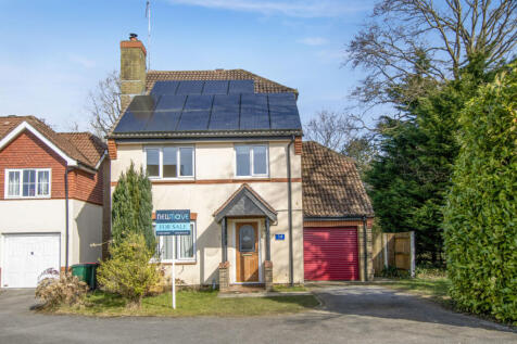 Maidenbower, Crawley RH10 4 bed detached house for sale