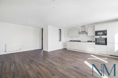 Raynes Park SW20 2 bed flat for sale