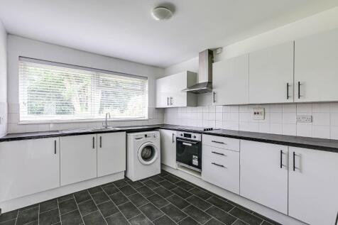 2 bedroom semi-detached bungalow for sale