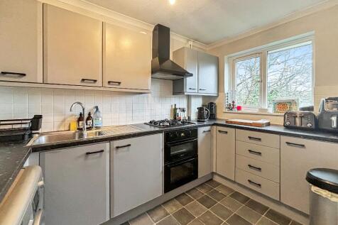 South Croydon CR0 2 bed flat for sale