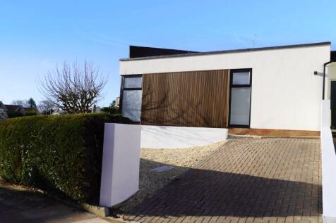 2 bedroom semi-detached bungalow for sale
