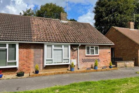 2 bedroom semi-detached bungalow for sale