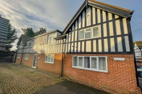 The Firs, High Street, Aylesbury HP22 2 bed apartment for sale