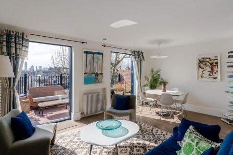 3 bedroom maisonette for sale