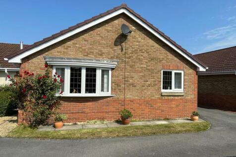 Honeysuckle Close, Northallerton 3 bed detached bungalow for sale