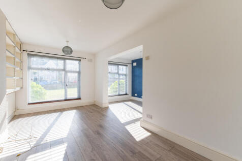 13 Elmers End Road, London SE20 2 bed flat for sale