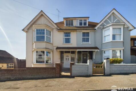 6 bedroom house for sale
