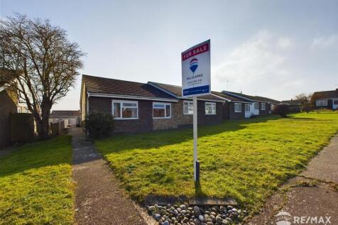 2 bedroom semi-detached bungalow for sale