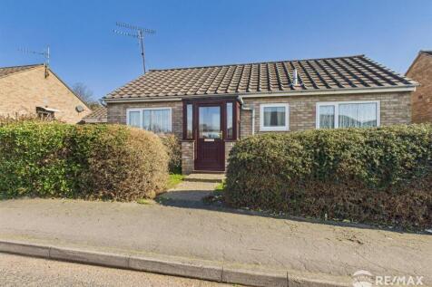2 bedroom detached bungalow for sale