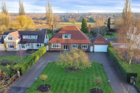 3 bedroom detached bungalow for sale