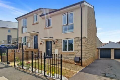 3 bedroom semi-detached house for sale