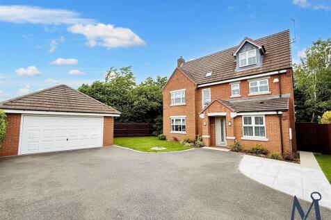 5 bedroom detached house for sale