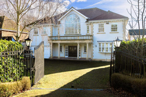 Benfleet SS7 4 bed detached house for sale
