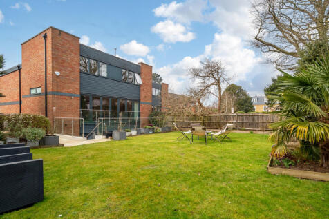 Currie Hill Close, Wimbledon Village... 5 bed semi