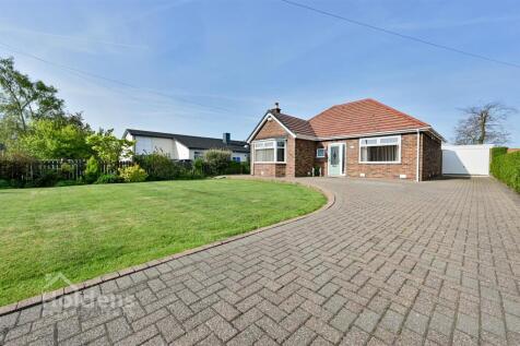 2 bedroom detached bungalow for sale
