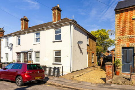 2 bedroom semi-detached house for sale