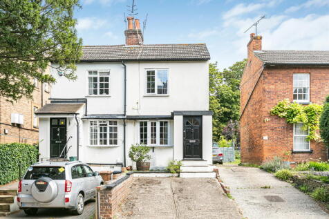 2 bedroom semi-detached house for sale