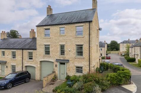 Hampole Way, Wetherby LS23 5 bed townhouse for sale