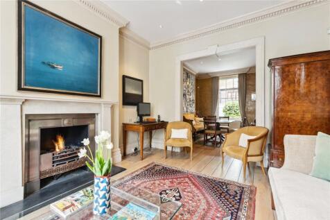 2 bedroom maisonette for sale