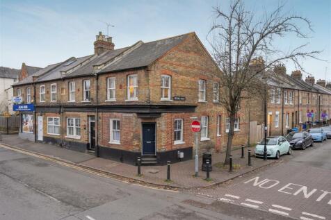 Oxford Road, Windsor 2 bed apartment for sale